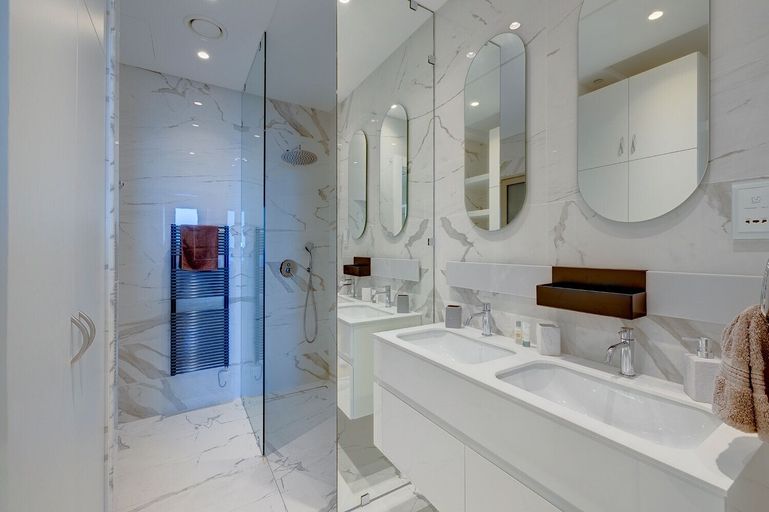Bathroom, Luxurious Apt With Ocean Views and Pool in Tigne Point
