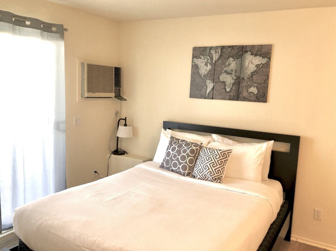 Bedroom 3, 2nd Ave Lofts Downtown, San Diego