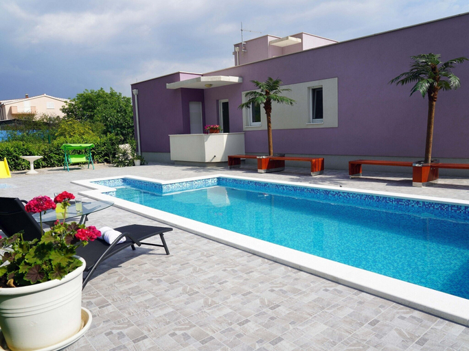 Sport & Beauty 4, Villa Daniela, Blaca