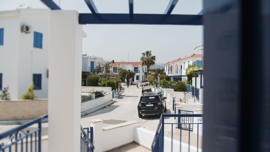 Others 4, Anatoli 3BR Holiday Home Near the Beach