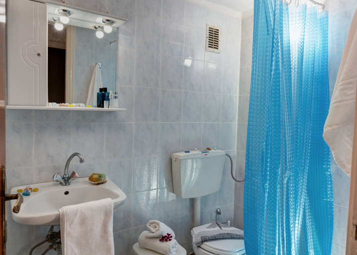 Bathroom 5, Zorbas Beach Hotel, Crete