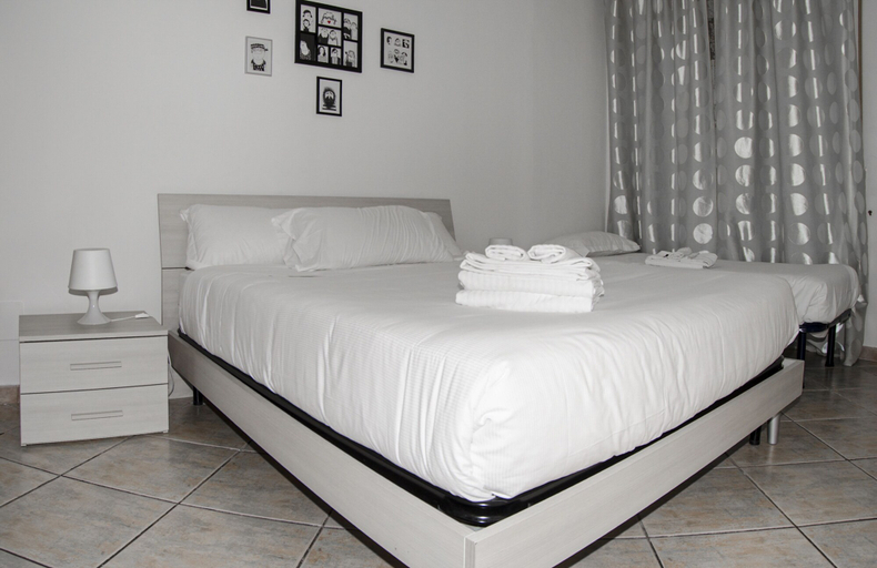 Bedroom 3, OM2Rome, Rome