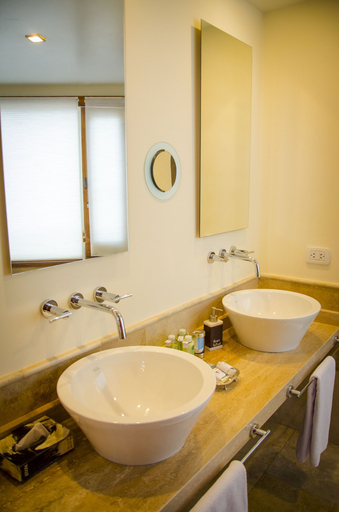 Bathroom 5, Kkala Boutique Hotel, Capital