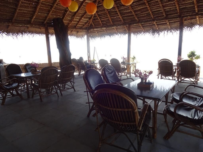 Food & Drinks 4, Mariposa Beach Grove, South Goa