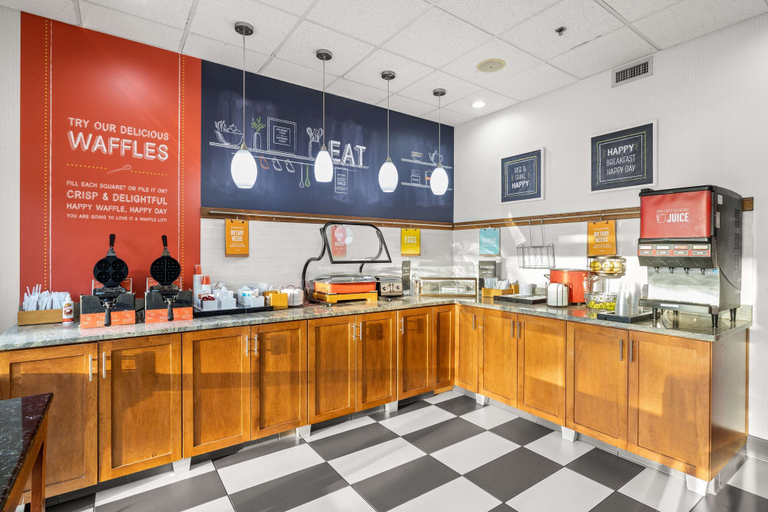 Food & Drinks 5, Hampton Inn Tampa-Veterans Expwy (Airport North), Hillsborough