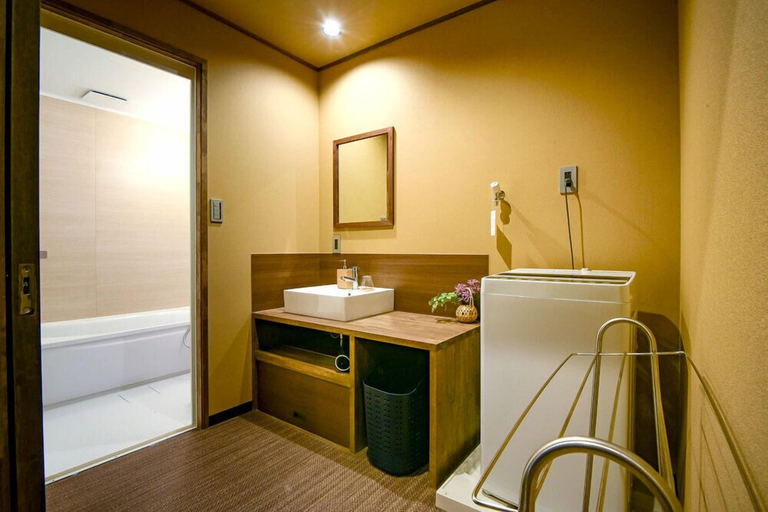 Bathroom, Radohre-Kamikawa, Kamikawa