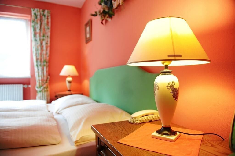 Bedroom 3, Hotel Kienberger Hof, Ostallgäu
