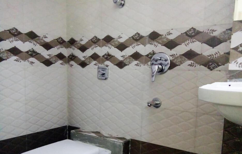 Bathroom, Hotel Terminus Square, Mumbai Suburban