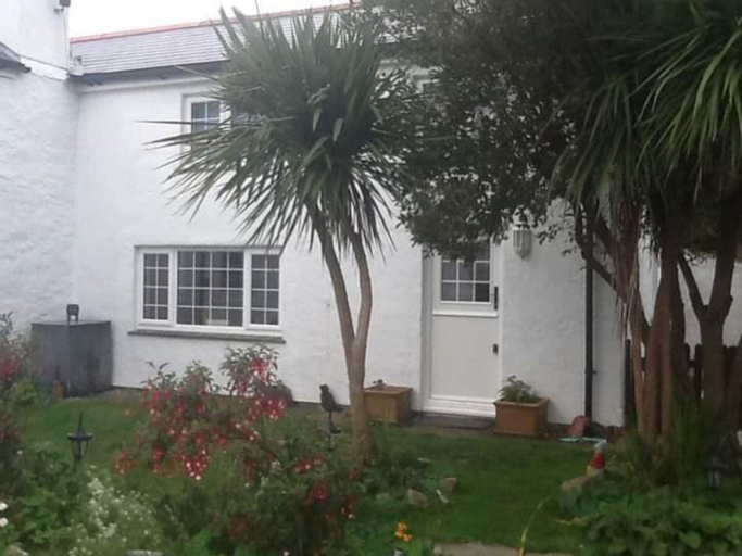 Lovely 3-bed Annex Located on a Working Farm, Cornwall