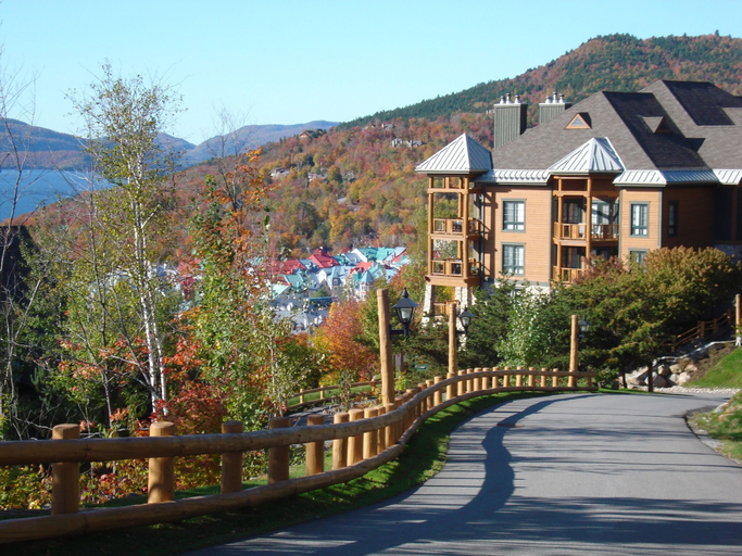 Exterior & Views