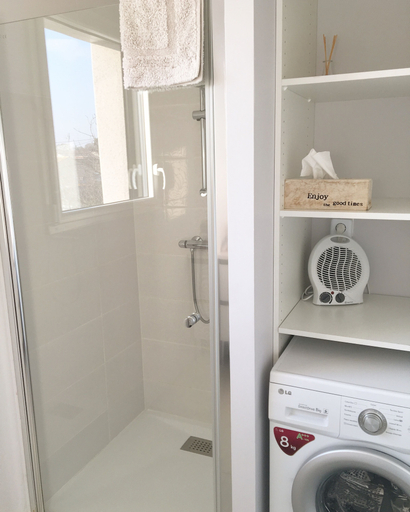 Bathroom 2, Estrella, Vendée