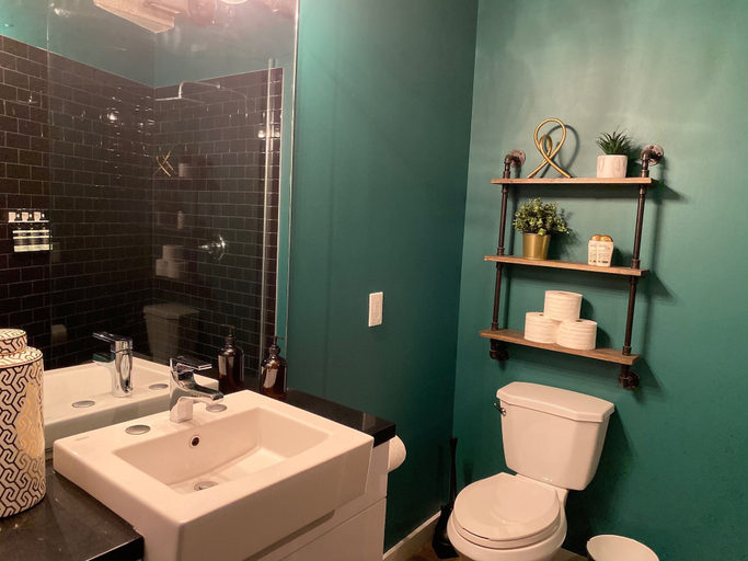 Bathroom 3, The Cosmo Lofts, Los Angeles