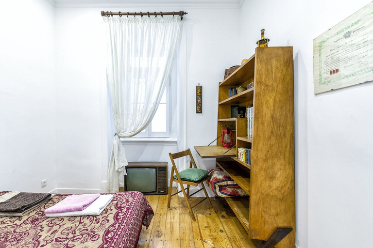 Bedroom 2, Donapart, Lisbon