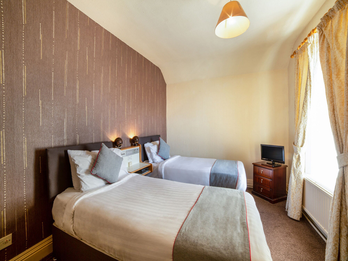 Bedroom 2, Cumberland Hotel, Cumbria