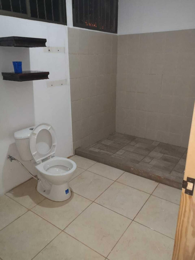 Bathroom 3, Apartamentos Montiel, Granada