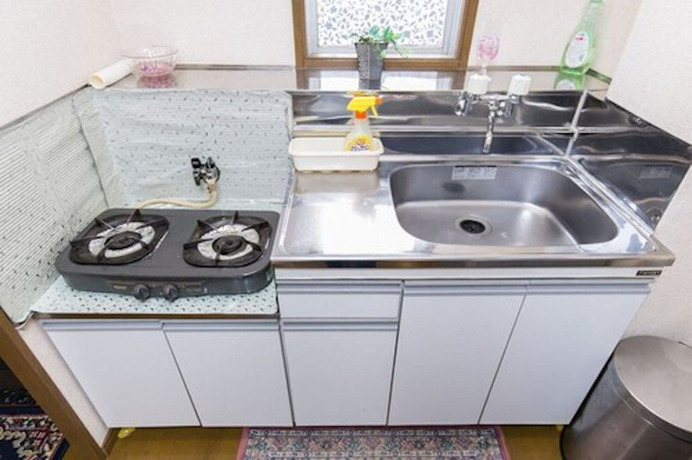 Others 5, Centrally Located Deluxe Furnished.4, Shinjuku