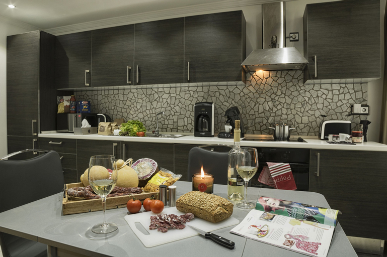 Food & Drinks 5, The Queen Luxury Apartments - Villa Liberty, Luxembourg