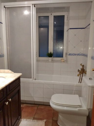 Bathroom 2, Casa Rural Ikaztegieta, Guipúzcoa