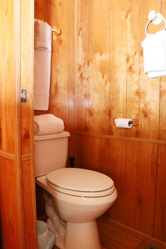 Bathroom 3, Stampede RV Resort, Cochise