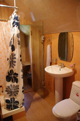 Bathroom 3, Areni House B&B