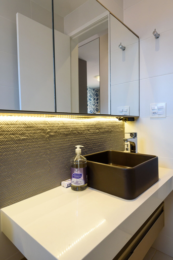Bathroom 4, Cor de Búzios B35, Armação dos Búzios