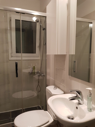 Bathroom 3, Stylish Urban Apartment, Attica