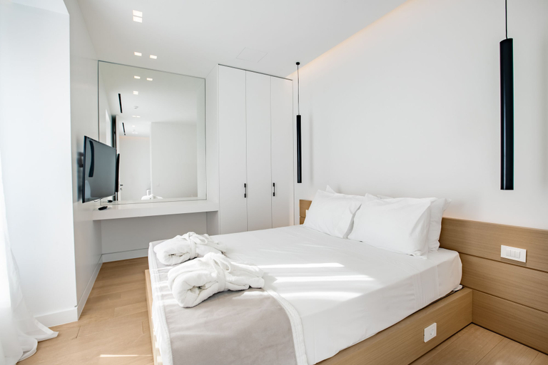 Bedroom 5, NS Place, Attica