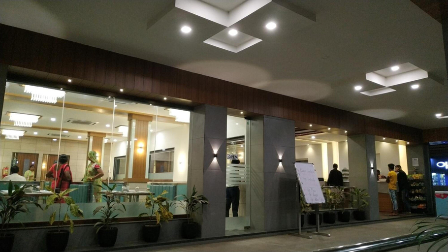 Food & Drinks 5, Hotel Satkar Chhatral, Gandhinagar
