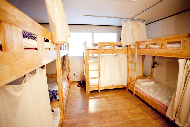 Bedroom 3, Crossroad Backpackers, Mapo