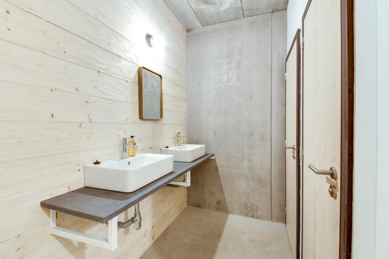 Bathroom 3, DAFT Hotel, Liège