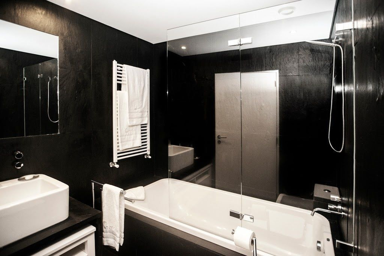 Bathroom 5, In Porto Gallery Guesthouse, Porto
