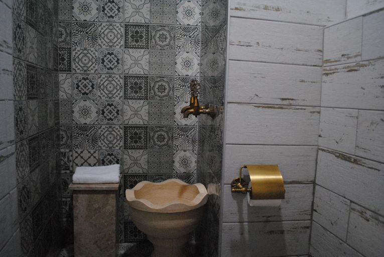 Bathroom 5, Silenos Boutique Hotel, Seferihisar