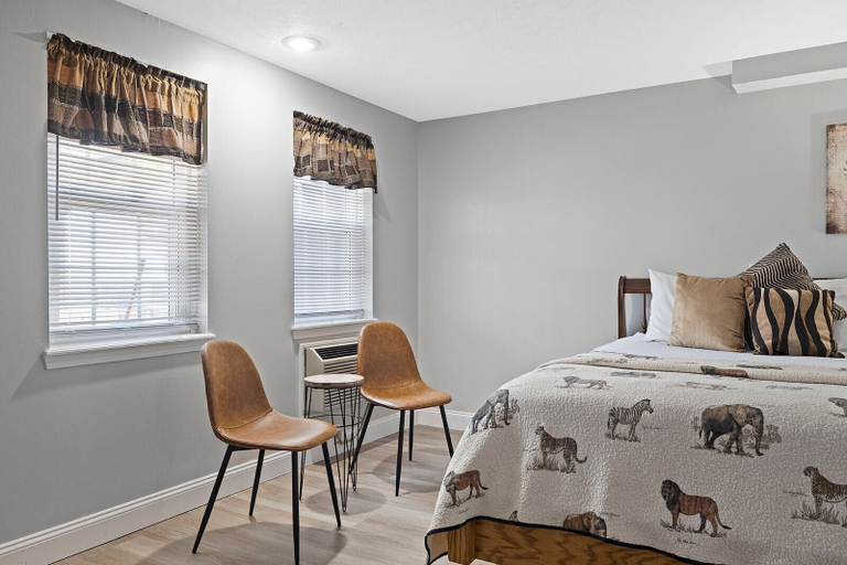 Bedroom 2, The Bradford, Stone