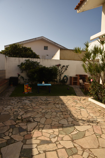 Exterior & Views 2, Two Bedroom Self Contained House, Cascais