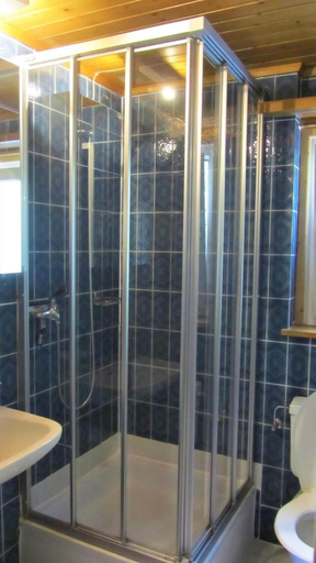 Bathroom, Lotus UG, Goms