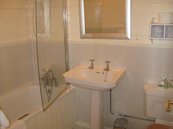 Bathroom 3, Plas Maenan Country House, Conwy