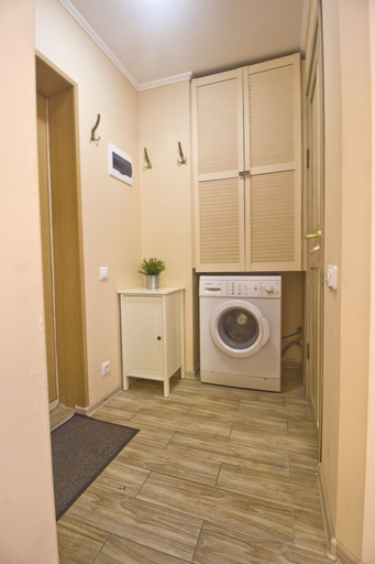 Bathroom 2, Lakshmi 1905 Apartment, Northern