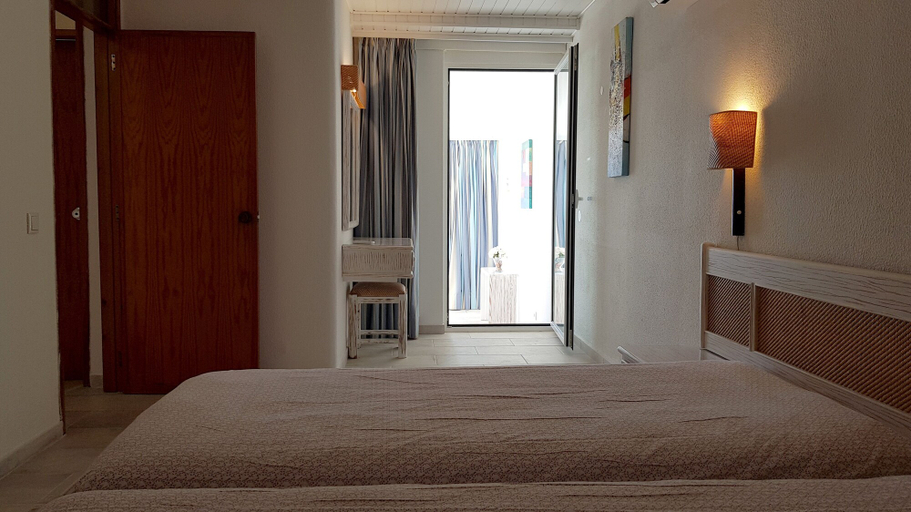 Bedroom 3, Albufeira Cerro Mar by Rentals in Algarve (63), Albufeira