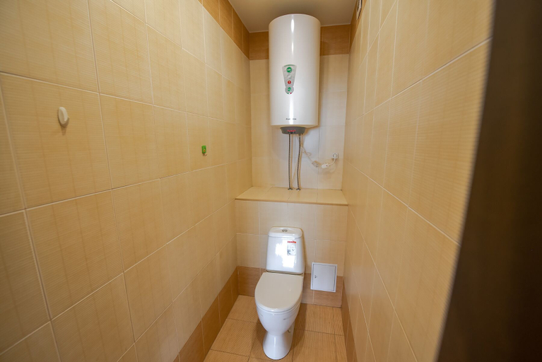 Bathroom 4, Apartment on Krygina 86V, Vladivostok gorsovet