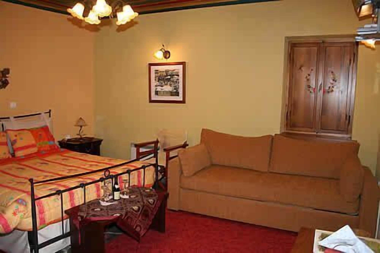 Bedroom 2, Nikolas Guesthouse, Epirus