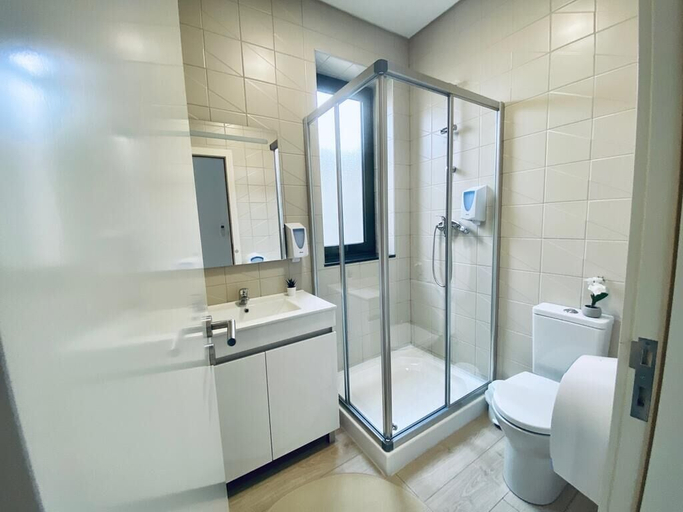 Bathroom 4, Family Hostel Costa Nova, Ílhavo
