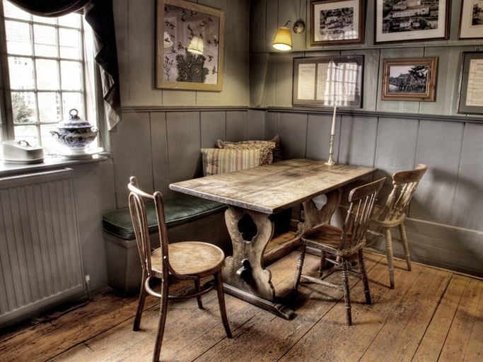 Others 5, The George & Dragon, Wiltshire
