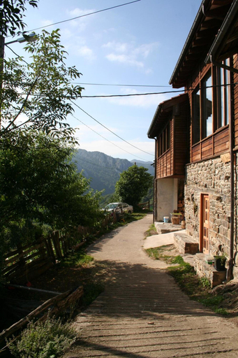 Exterior & Views 2, Albergue Les Xendes. Parque de Redes - Hostel, Asturias