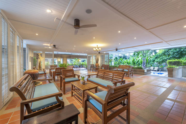 Food & Drinks 5, Bangkok Shortstay 2 to 3 BR Sukhumvit, Wattana