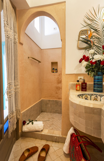 Bathroom 4, Riad Lumière, Marrakech