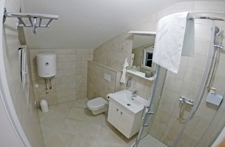 Bathroom 3, Guesthouse Villa DomeNico, Šibenik
