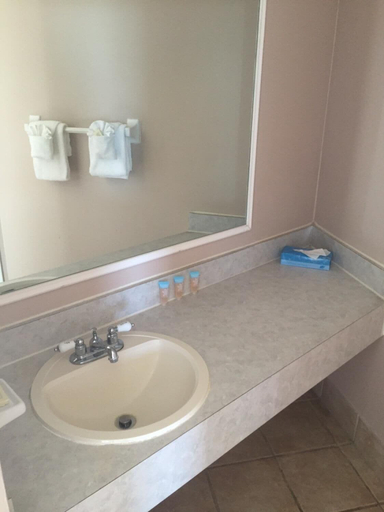Bathroom 4, The Seascape Inn, Volusia