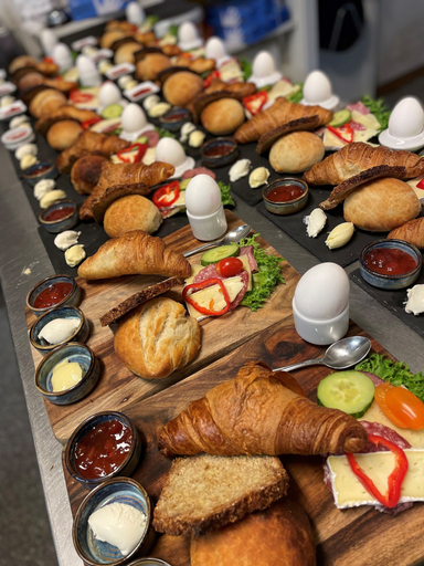Food & Drinks 4, Alebo Pensionat, Hylte
