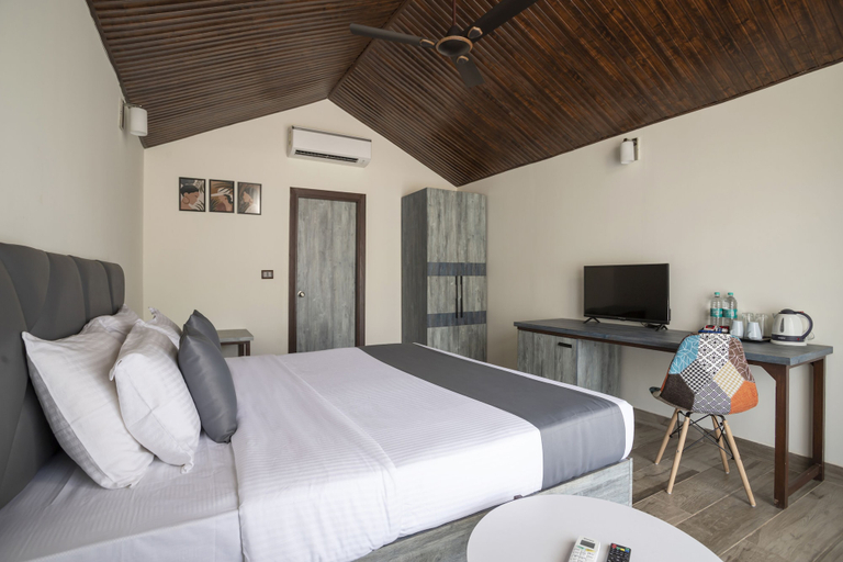 Bedroom 3, Stone Wood Beach Resort, North Goa