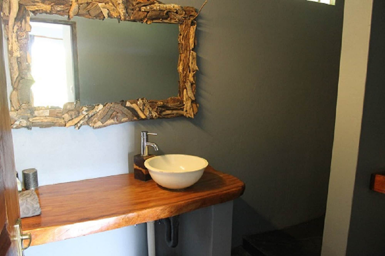 Bathroom 4, Casa Jules, Vilanculos